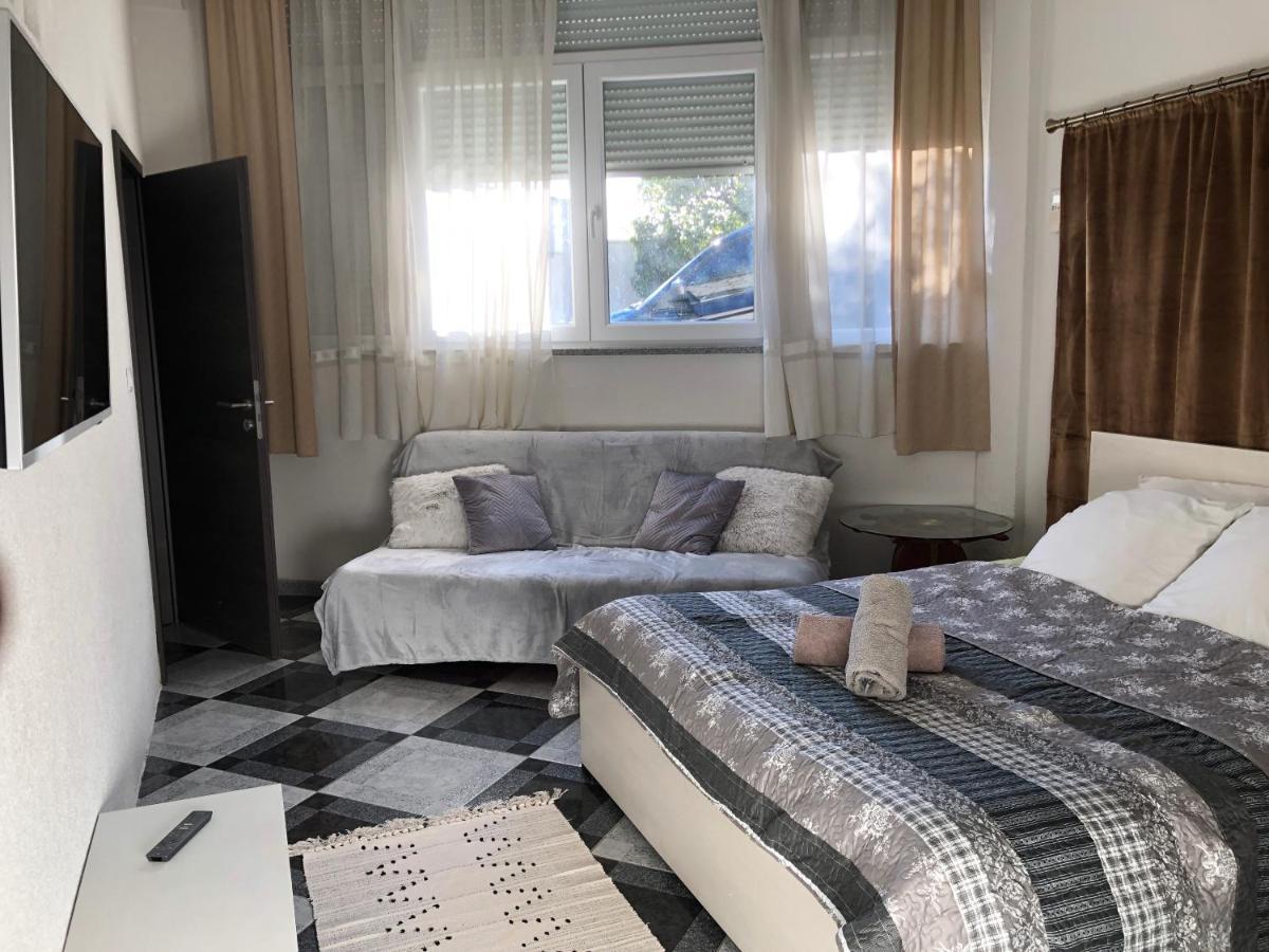 La Villa - Beach House & Rooms Crikvenica Exterior foto