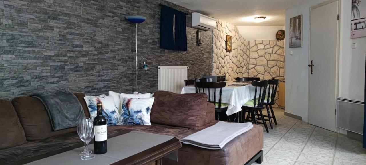 La Villa - Beach House & Rooms Crikvenica Exterior foto